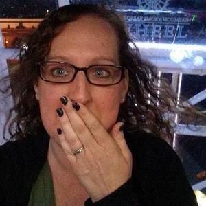 Meet your Posher, Jenn